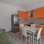 4 Bedroom Cozy In Vakantiehuis Reggio di Calabria