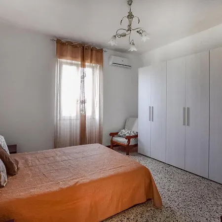 Casa vacanze 4 Bedroom Cozy In *