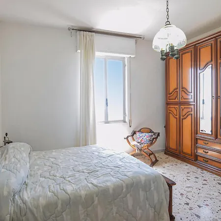 بيت للعطل 4 Bedroom Cozy In *